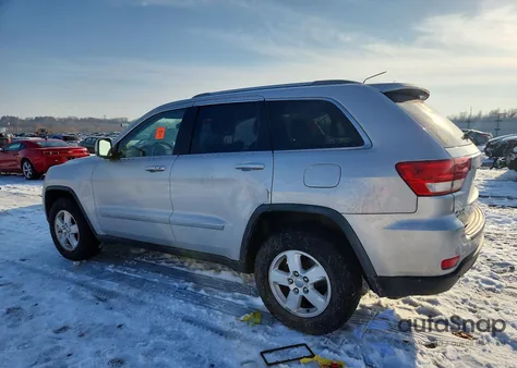 2011 Jeep Grand Cherokee Laredo z USA, uszkodzony, nr VIN 1J4RR4GG5BC601102
